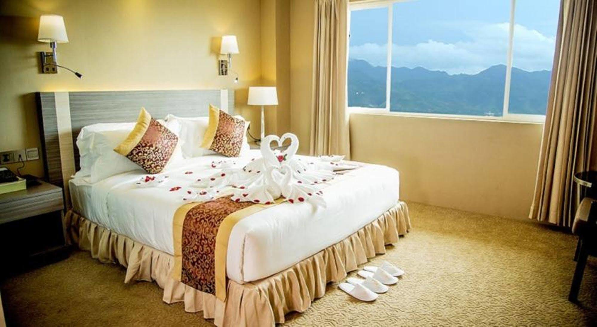 Hazel 4* Mandalay