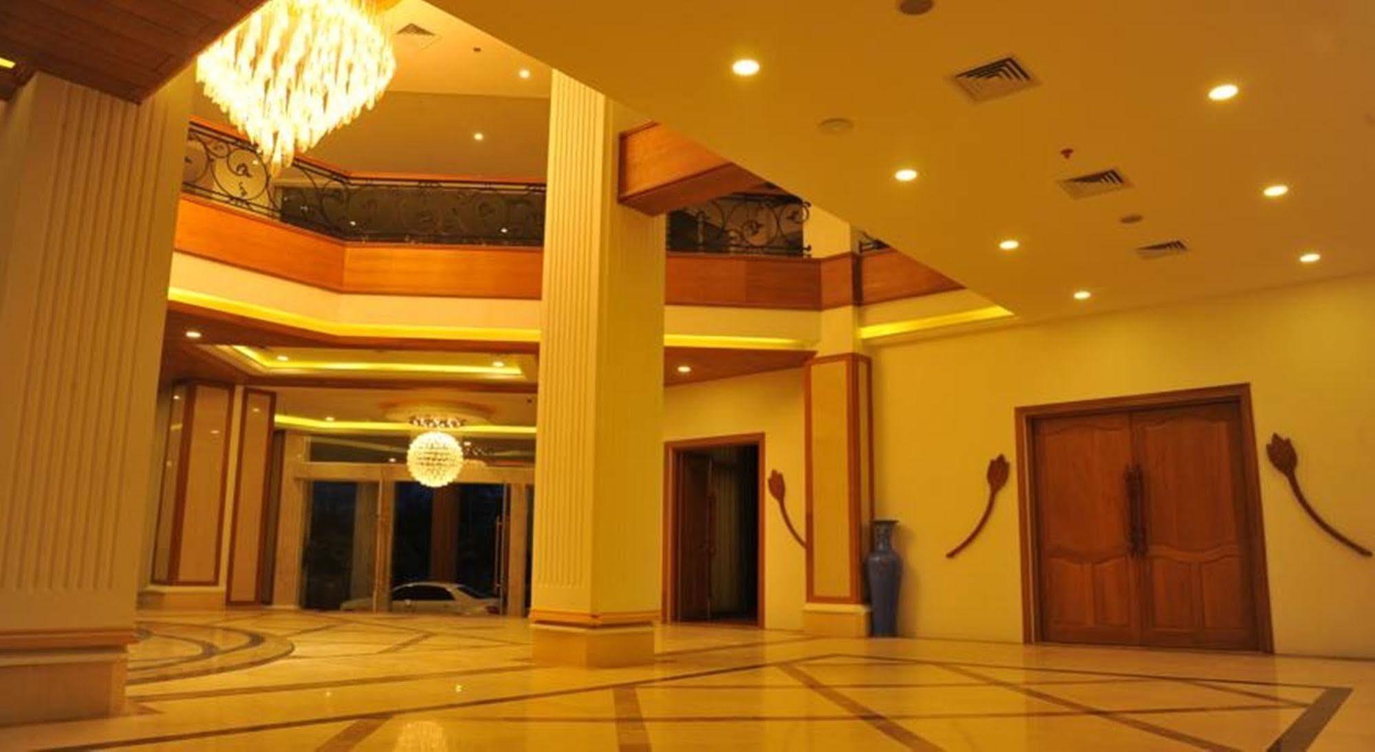 Hazel Hotel